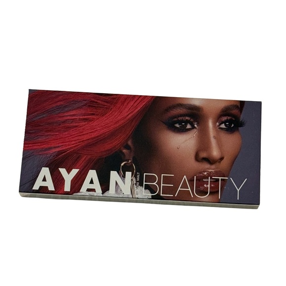 ayan beauty Other - AYAN Beauty Eyeshadow Palette